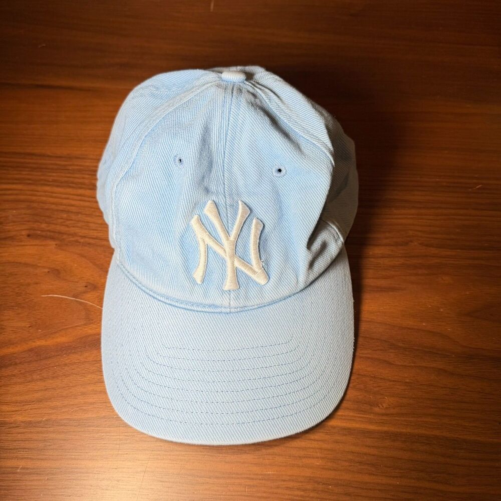 LIGHT BLUE VINTAGE YANKEES HAT